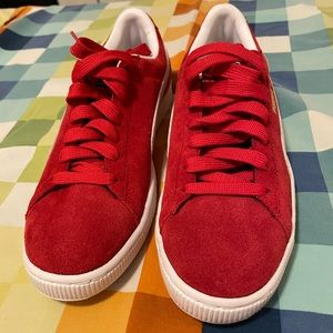 NIB Puma Suede Classic+ in High Risk red-white US 9